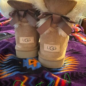Ugg short boots with Bows.